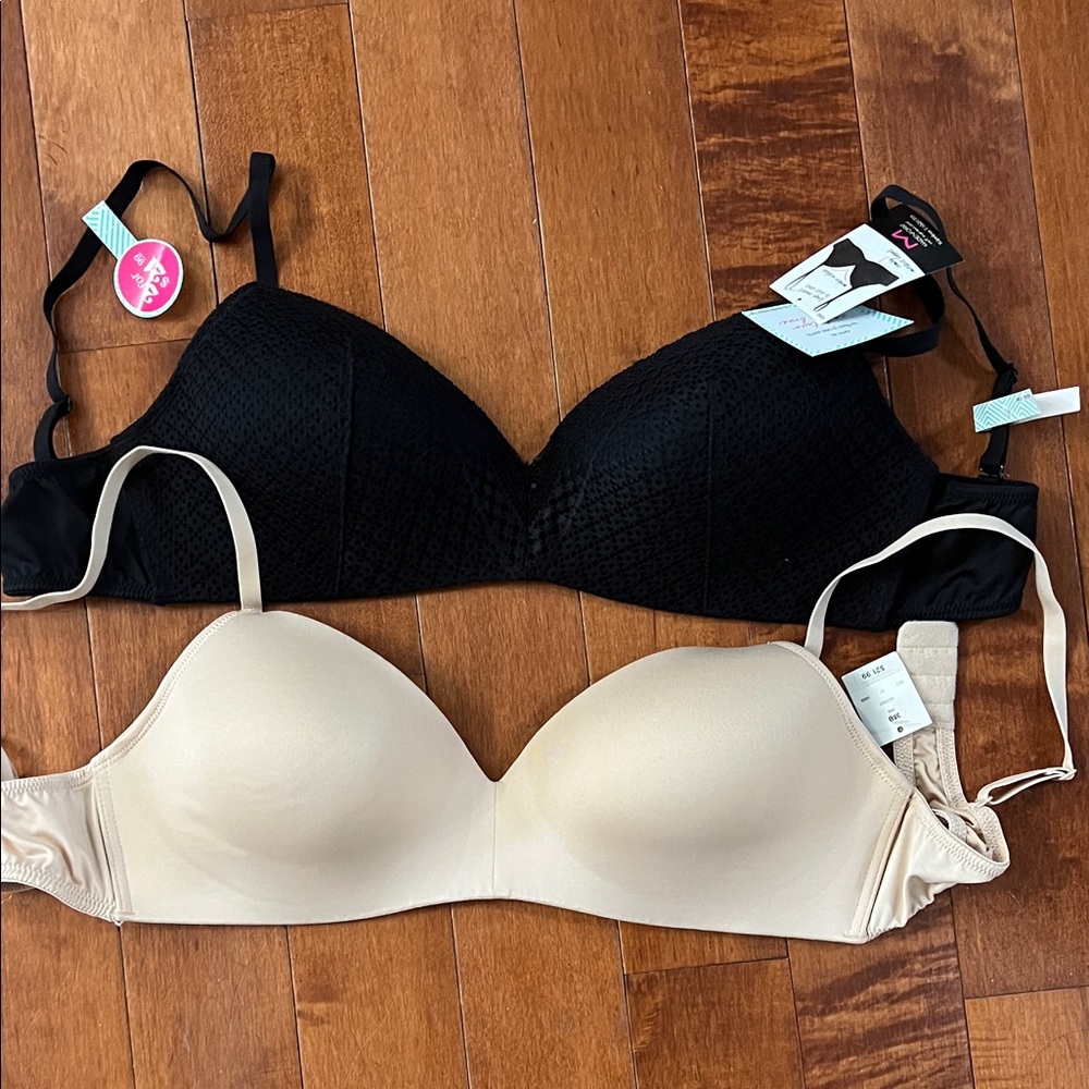 Maidenform Smooth Wireless T-Shirt Bras in Black and Nude
